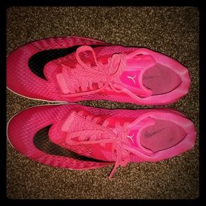 Nike HyperLive Breast Cancer Awareness